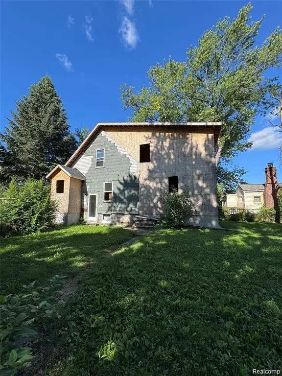 20860 Ridgemont, Harper Woods, MI  - Image #1