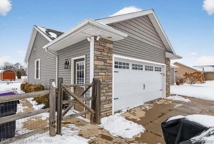 3616 Willow Nicole, Adrian, MI 49221 - Image #2