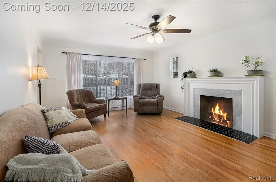 17409 Collinson, Eastpointe, MI  - Image #3