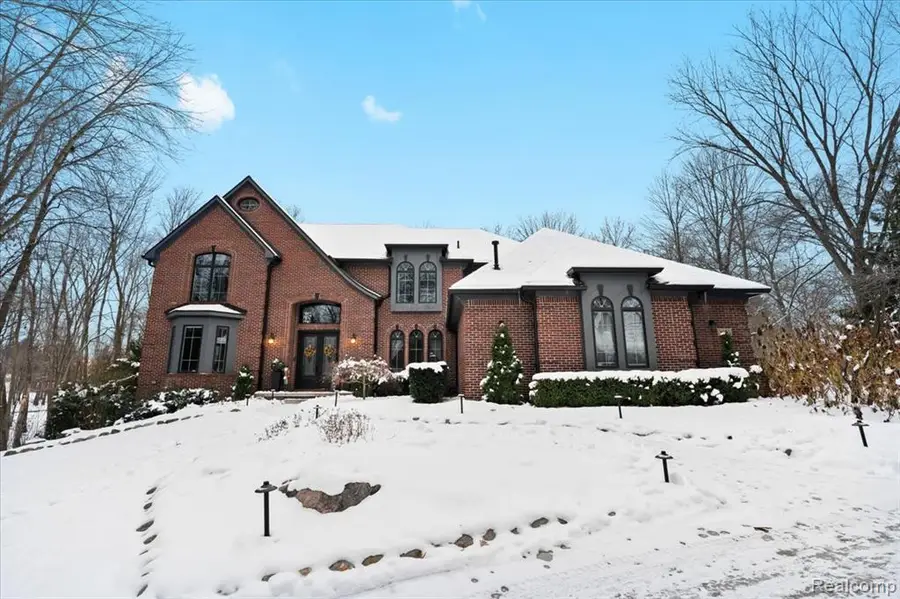 9050 Cascade, South Lyon, MI  - Image #3