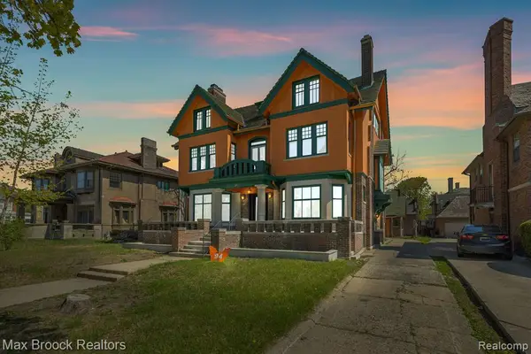 94 E Boston, Detroit, MI 