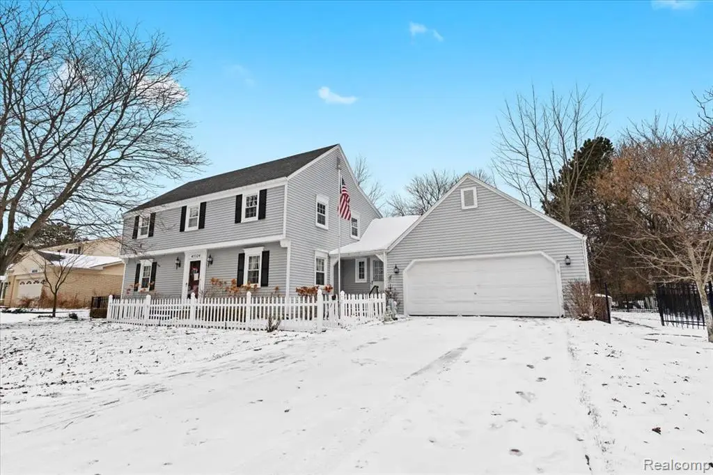 45524 Woodleigh, Plymouth, MI  - #1