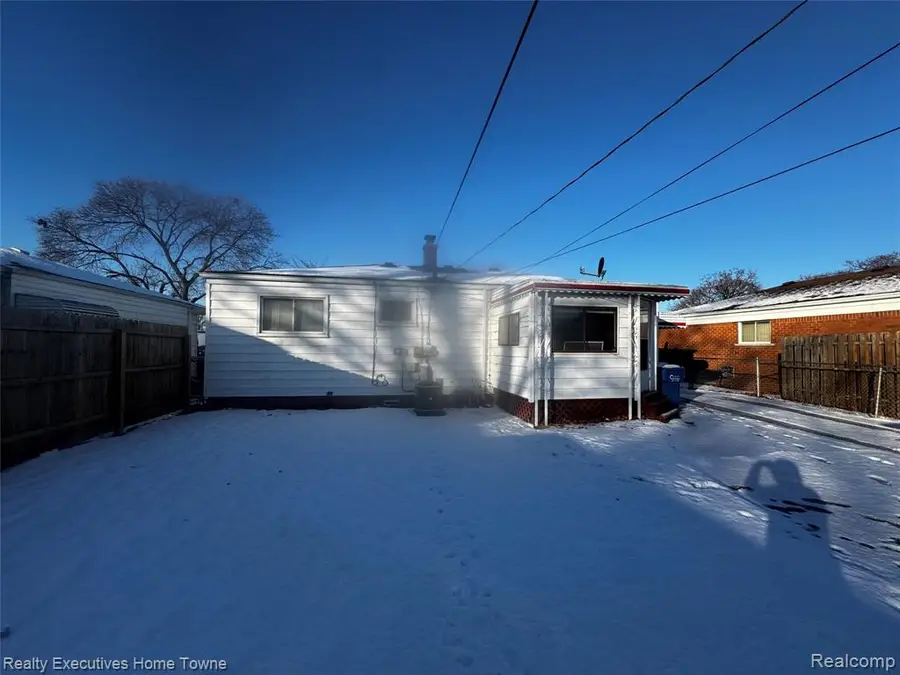 23204 Blackett, Warren, MI  - Image #3