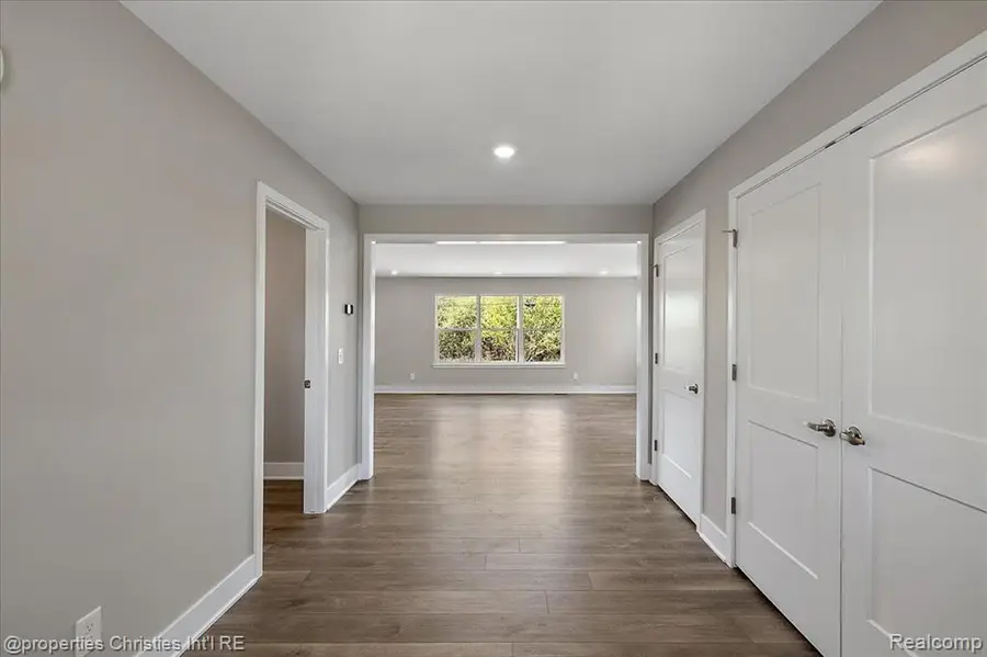 2550 Collegewood, Ypsilanti, MI  - Image #3