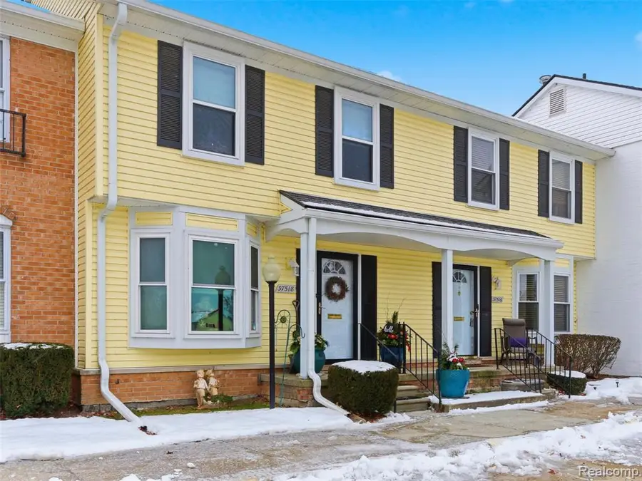 37516 Charter Oaks, Clinton Township, MI  - Image #2