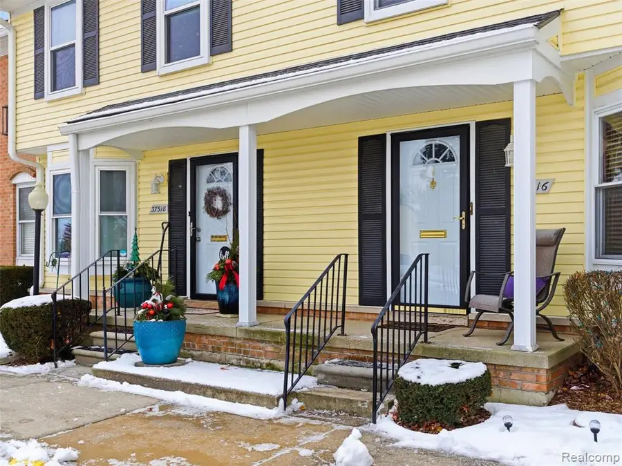 37516 Charter Oaks, Clinton Township, MI  - Image #3