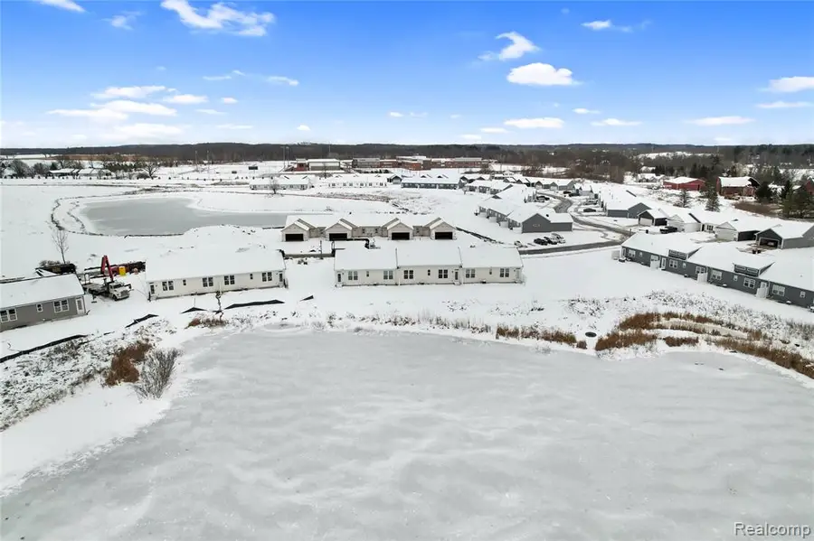 2324 Gilder, Howell, MI 48843 - Image #3