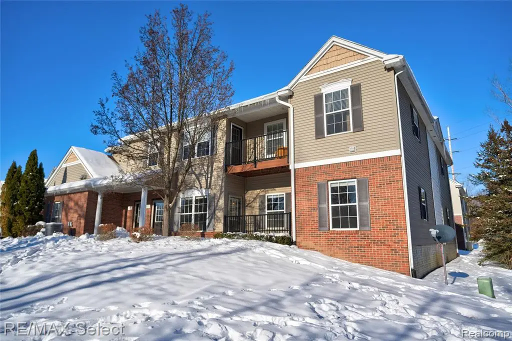 753 Eagle, Fenton, MI  - Image #1