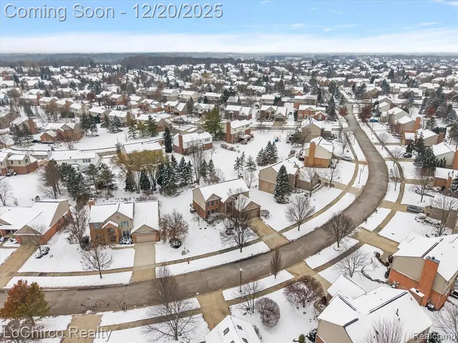 1908 Beaver Creek, Rochester, MI  - Image #3