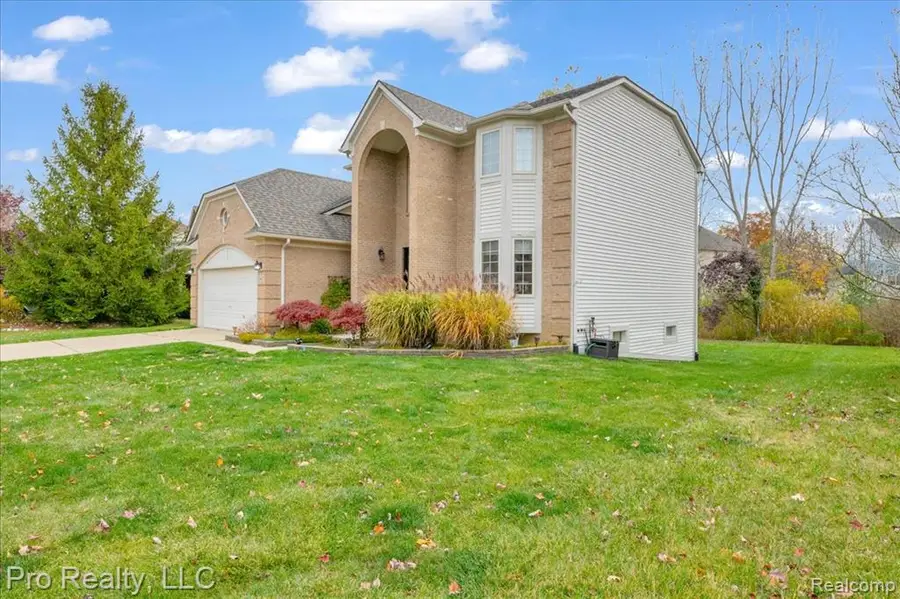 5967 Cedar Ridge, Ann Arbor, MI  - Image #3