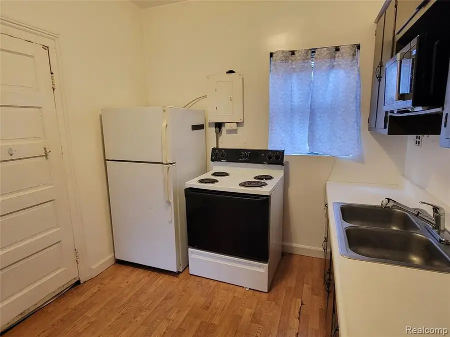 34633 Brush, Wayne, MI 48184 - #3