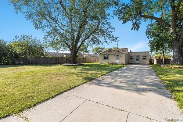 17325 Doris, Fraser, MI 