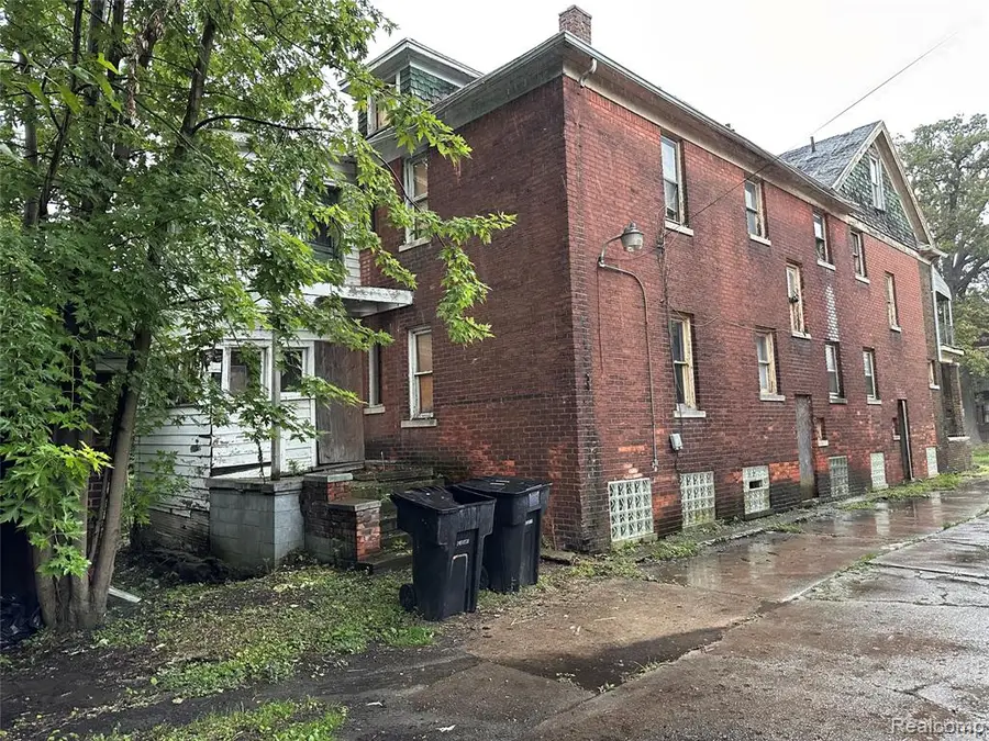 2009 Calvert, Detroit, MI  - #3