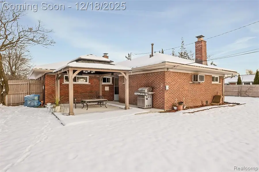 29517 Eastfield, Farmington Hills, MI  - Image #3