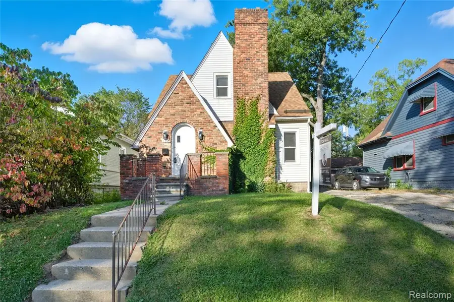 113 Osceola, Pontiac, MI  - Image #3