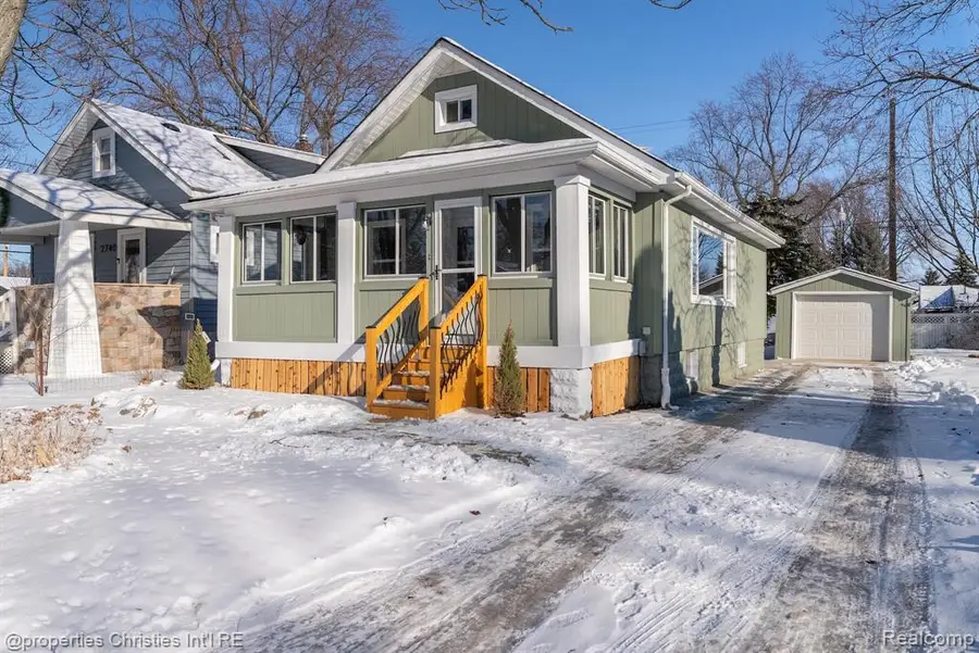 2736 17th, Port Huron, MI  - Image #2