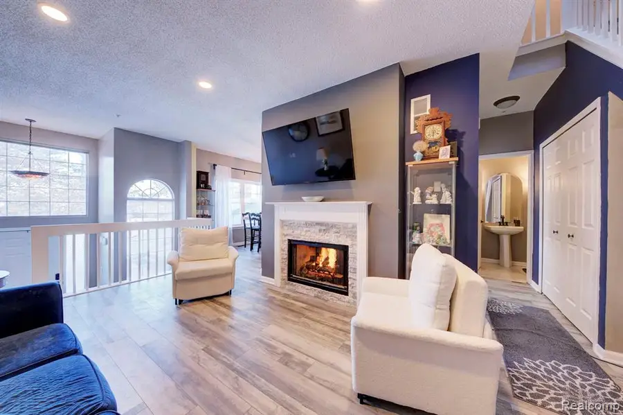 49966 Plymouth, Plymouth, MI  - Image #2