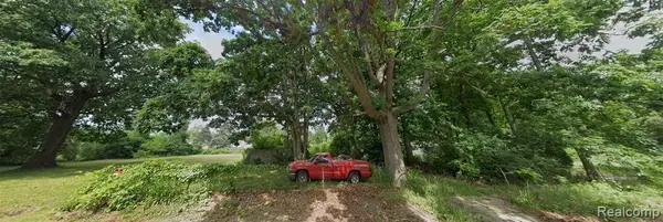 0000 Meadowlawn, Pontiac, MI 48340