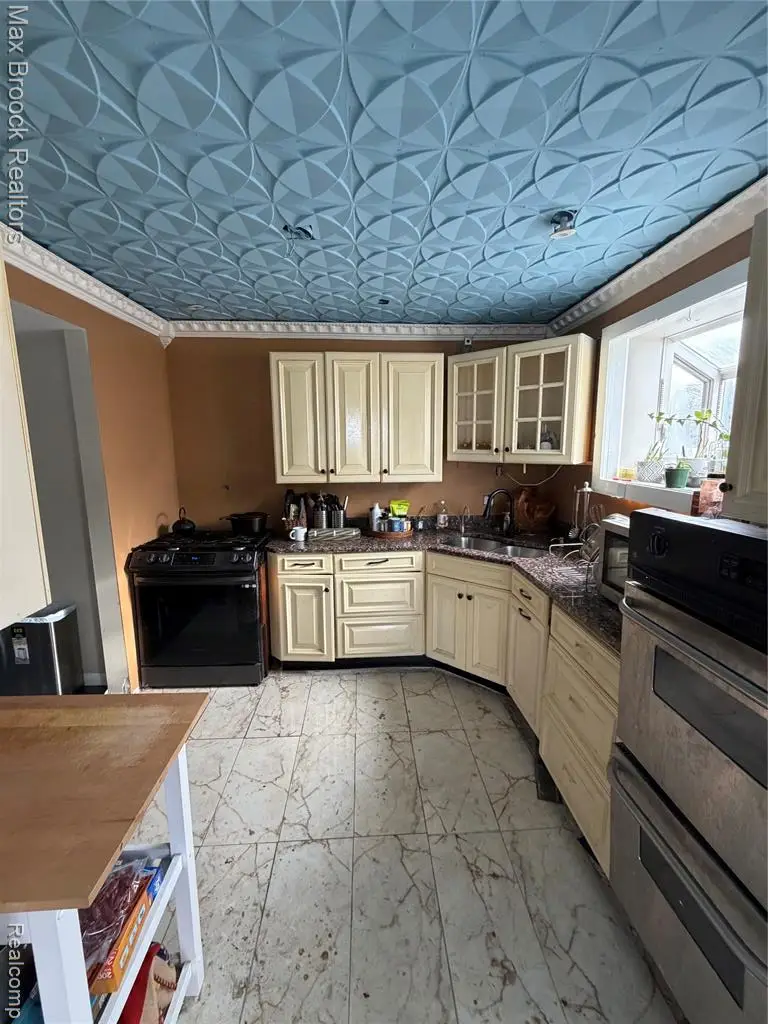 5025 Haverhill, Detroit, MI  - Image #2