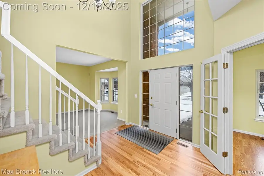 29267 Sunridge, Farmington Hills, MI  - Image #3