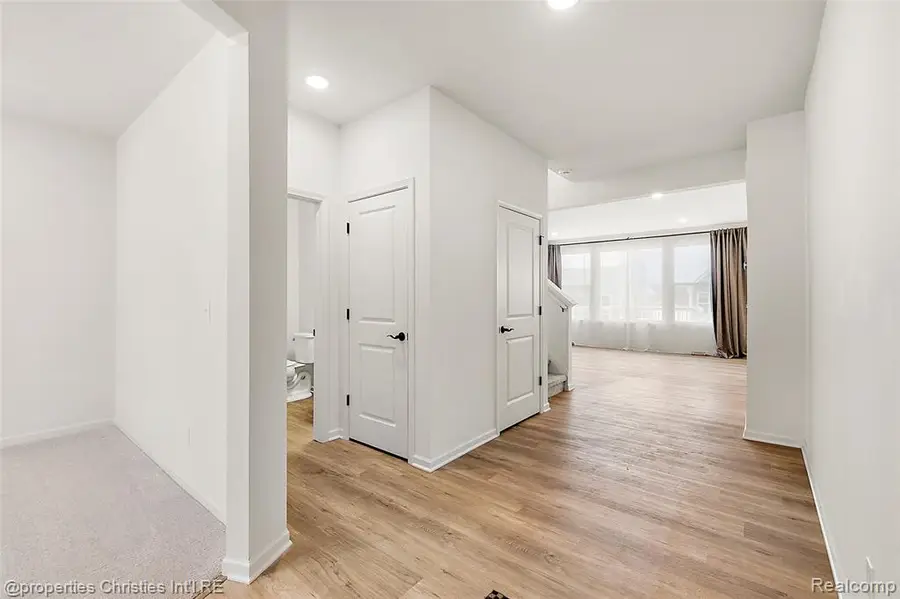 2436 Parkshore, Commerce Township, MI  - Image #2