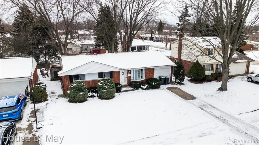 39412 Burns, Sterling Heights, MI  - #3