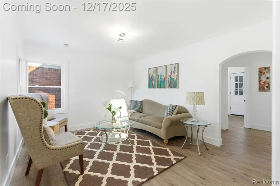 21625 Trombly, Saint Clair Shores, MI  - Image #3