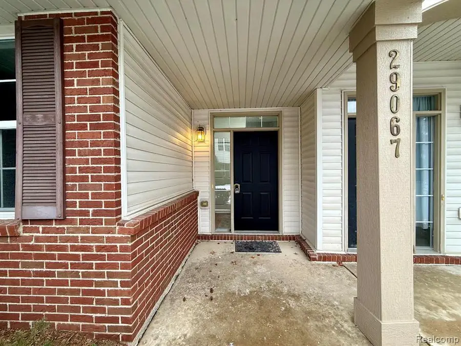 29067 Cullen, Romulus, MI  - Image #2