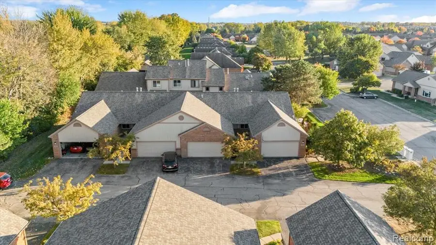 46930 Country, Macomb, MI  - Image #3