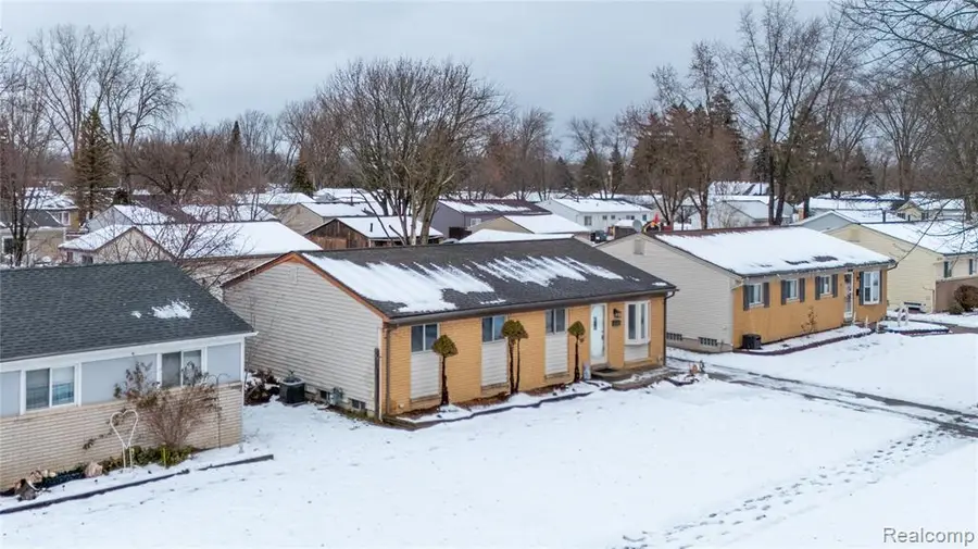 39258 Avondale, Westland, MI  - Image #3