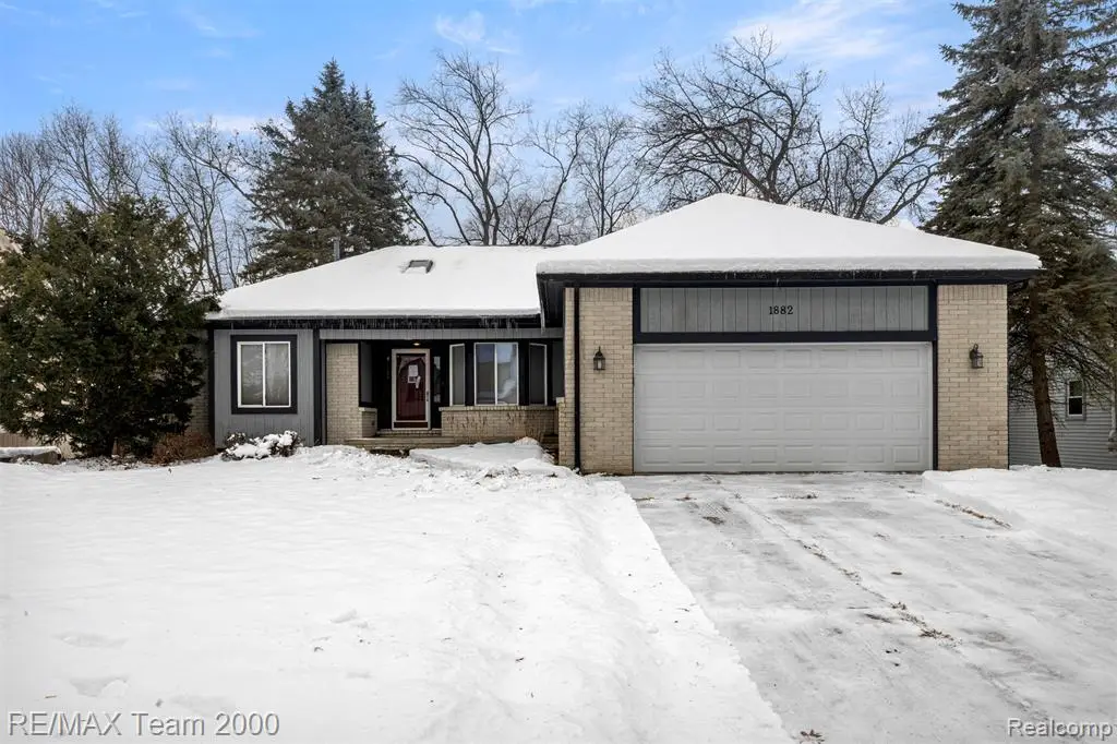 1882 W Ridge, Commerce Township, MI  - Image #1