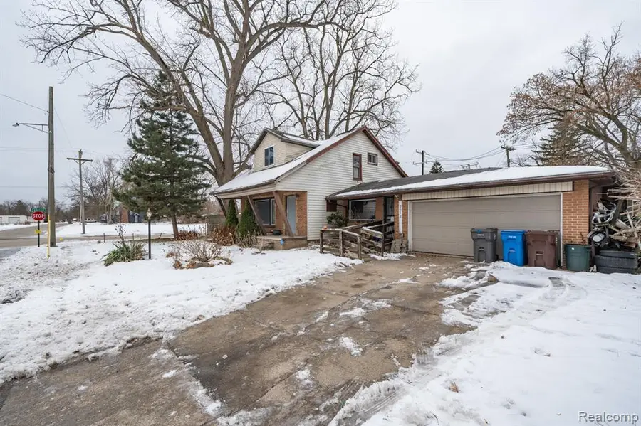 3668 Allen, Inkster, MI  - Image #3