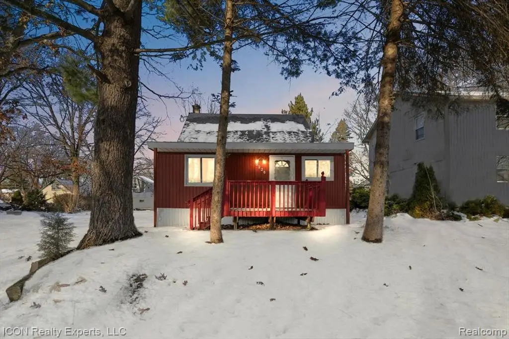 8226 Dickert Street, Commerce Township, MI  - Image #1
