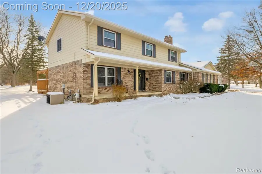 518 Charing Cross, Grand Blanc, MI  - Image #3