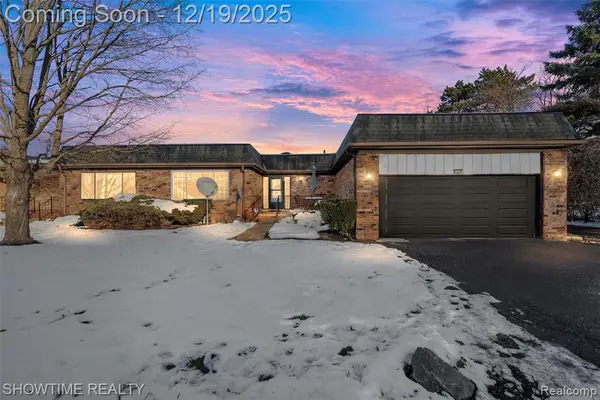 24235 Wildbrook, Southfield, MI 