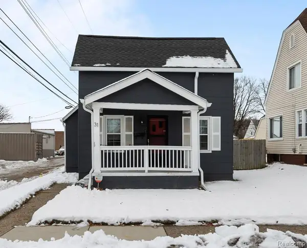 31 Manatee, Hazel Park, MI 