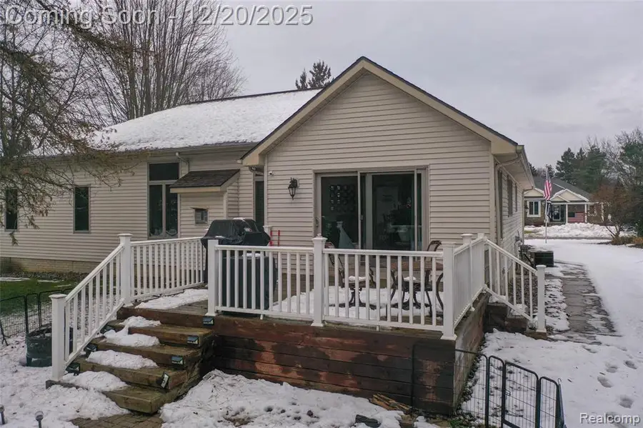 9493 Pine Needle, Flushing, MI  - Image #2