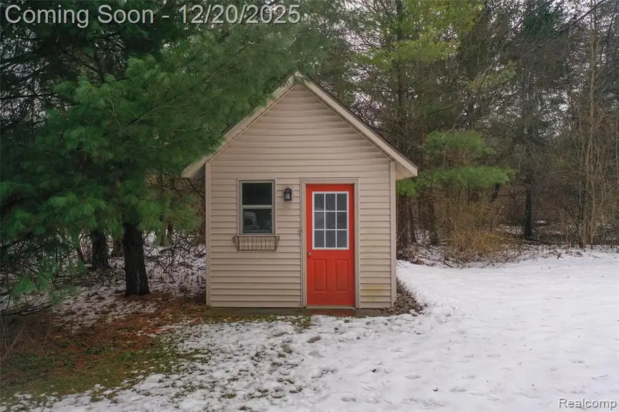9493 Pine Needle, Flushing, MI  - Image #3