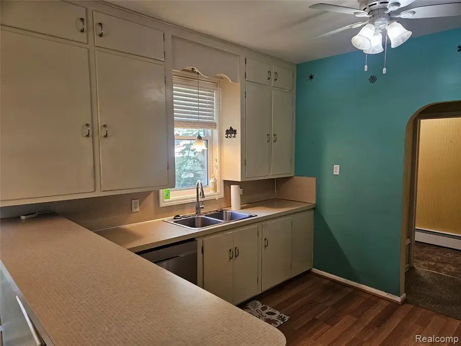 6209 E Atherton, Burton, MI  - Image #3