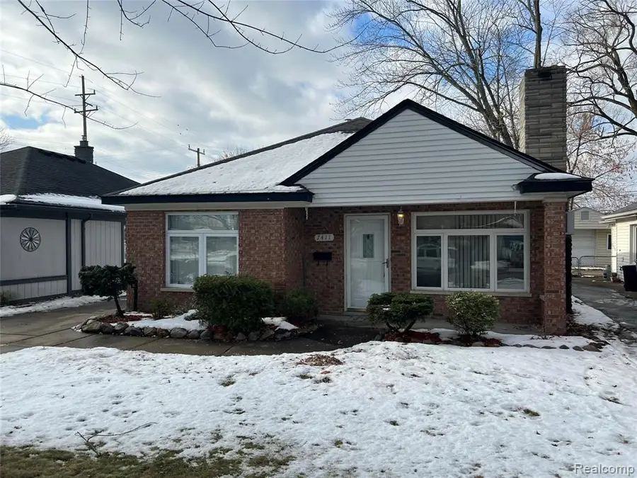 7411 N Vernon, Dearborn Heights, MI 48127 - #2