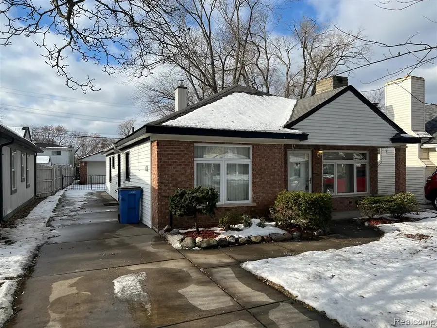 7411 N Vernon, Dearborn Heights, MI 48127 - #3