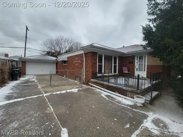 21407 Pallister, Saint Clair Shores, MI 