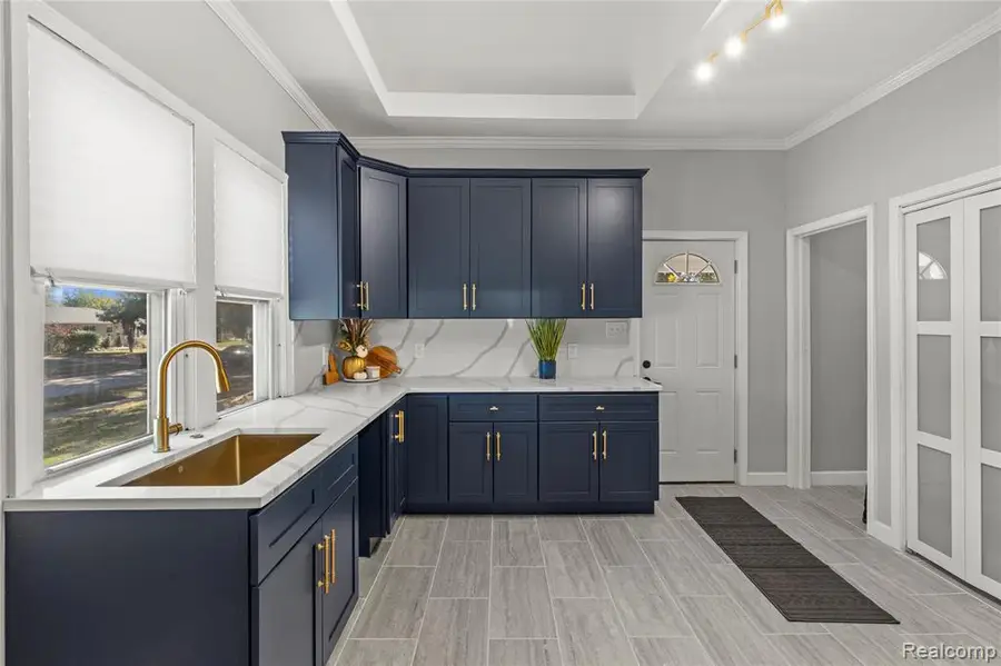 16656 Frazho, Roseville, MI  - Image #2