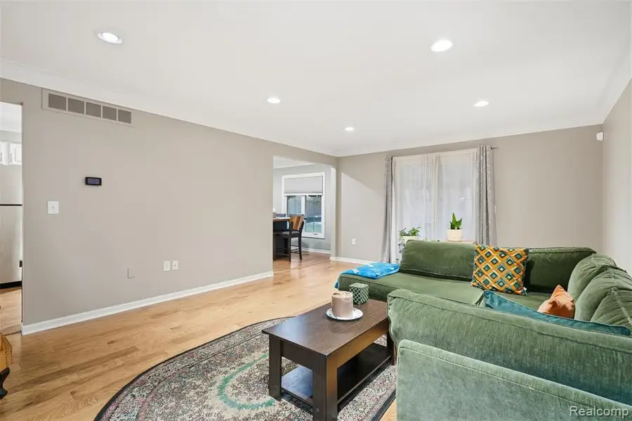 37415 Stonegate, Clinton Township, MI  - Image #3