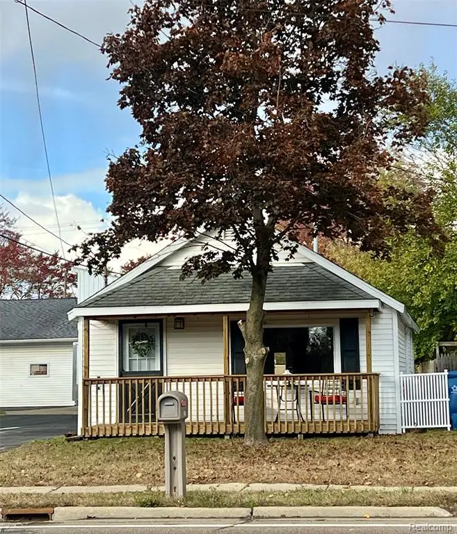 165 E State, Montrose, MI  - #1