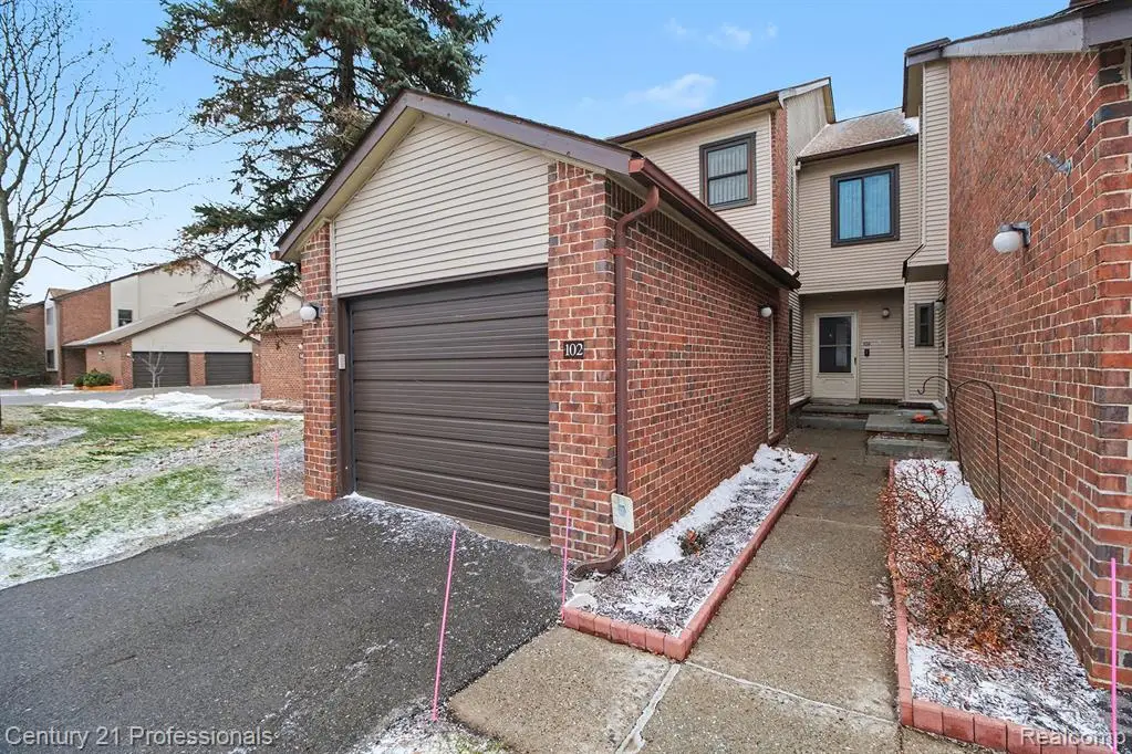 6680 Ridgefield, West Bloomfield, MI  - #1