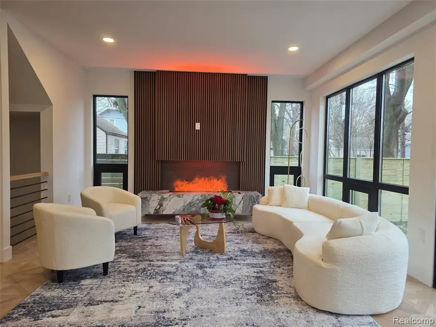 1833 N Washington, Royal Oak, MI  - #2