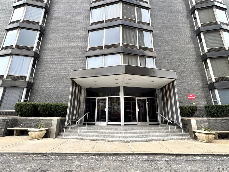 8200 E Jefferson #204, Detroit, MI 48214 - Image #2
