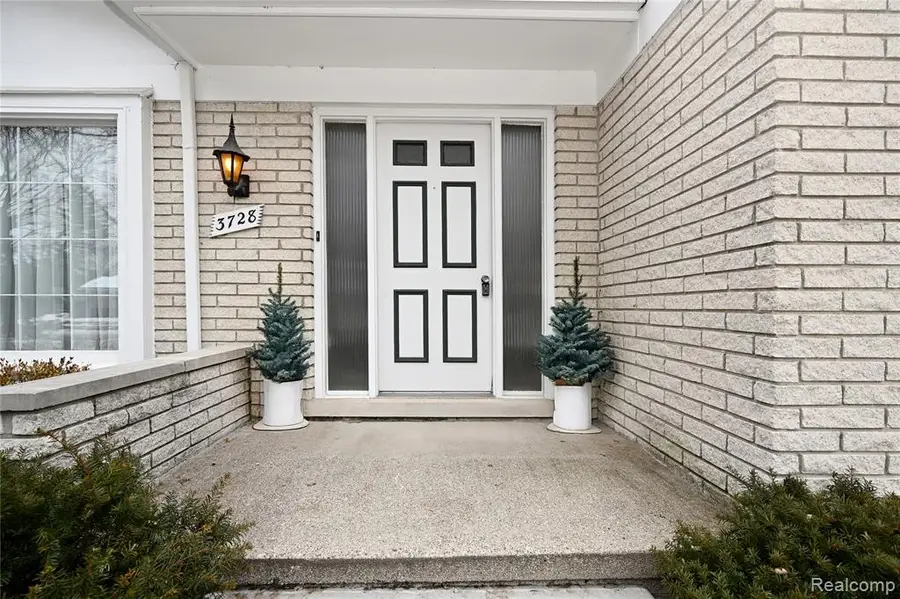 3728 Boulder, Troy, MI  - #2