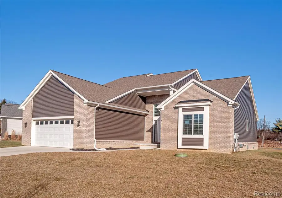 1200 Drakeshire, Commerce Township, MI  - Image #2